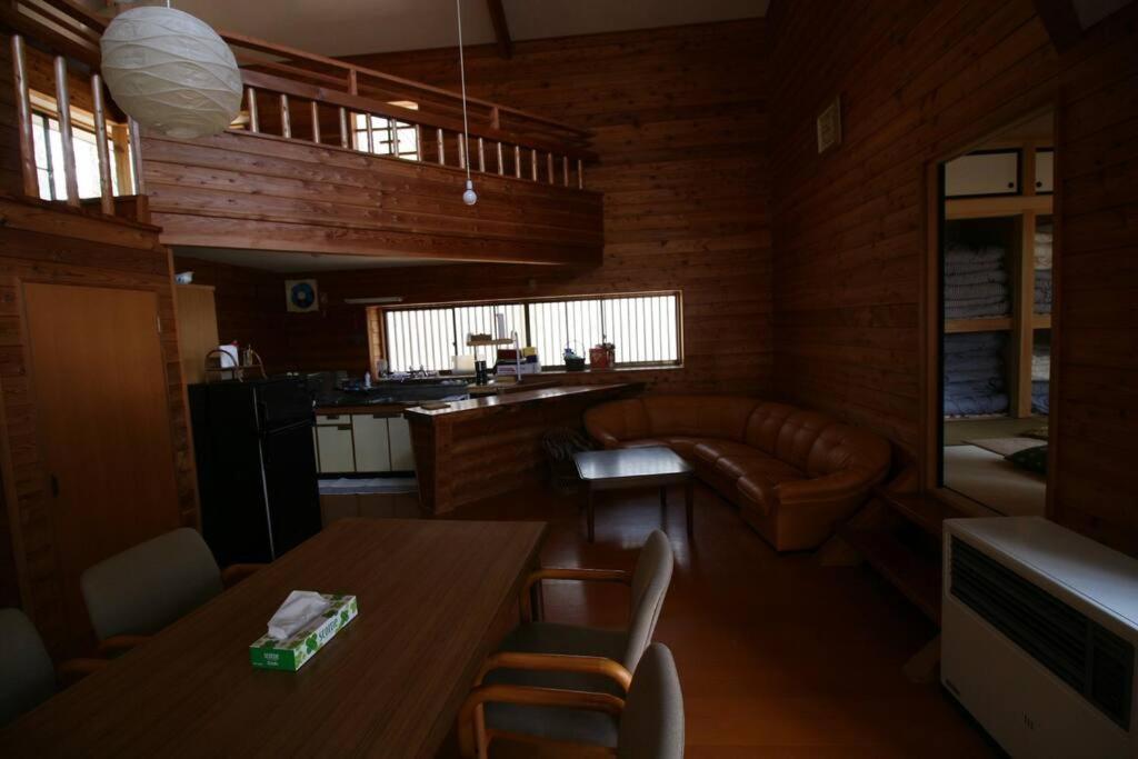 北軽井沢の貸別荘一棟貸し切り-庭とウッドデッキつき Azumaiokozan Kültér fotó